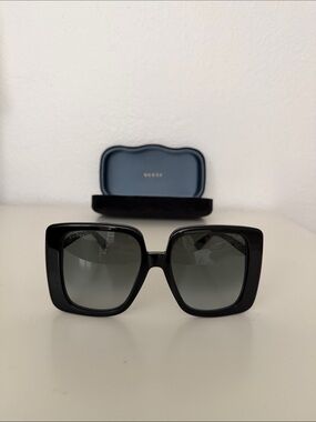 NWOT Gucci GG1314 Oversized Sunglasses